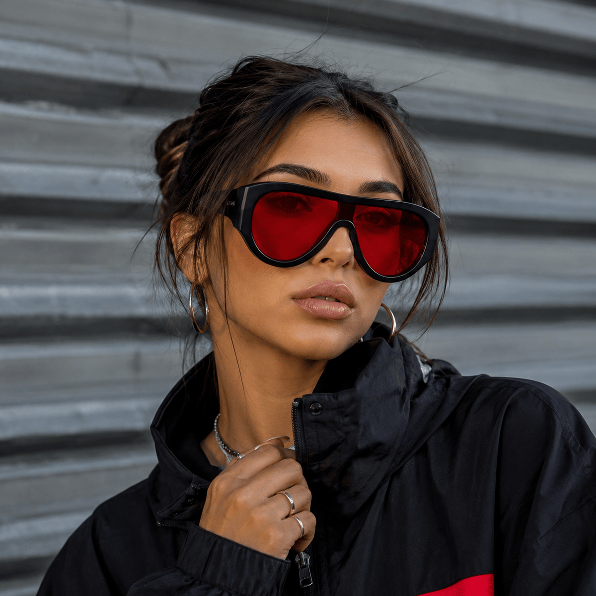 Lunettes de Soleil Oversize Shield – Noir & Rouge