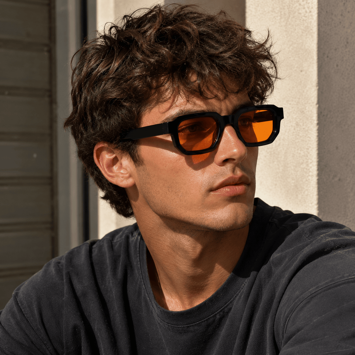 Lunettes de Soleil Carrées - Noires Verres Oranges